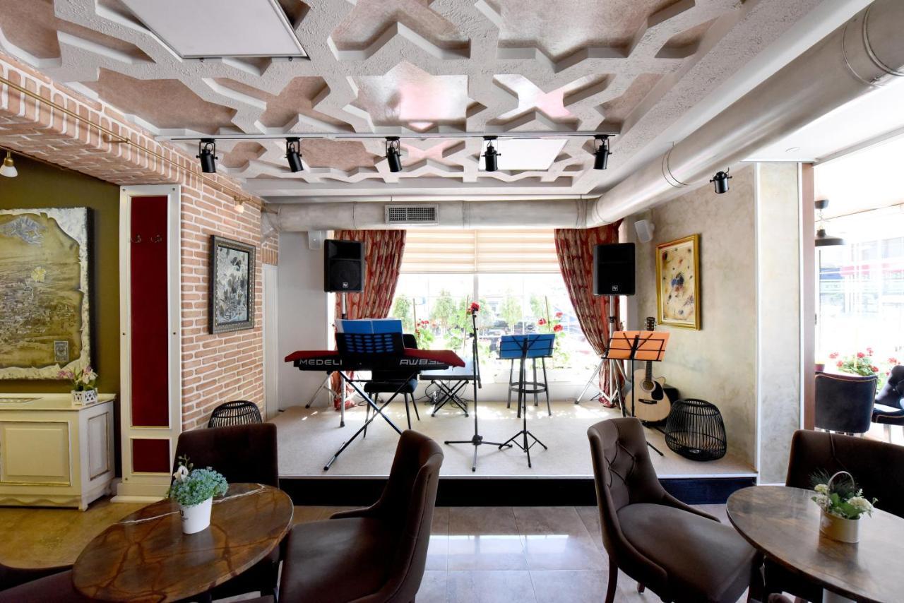 Hotel Hymeti'S Palace โปกราเดซ ภายนอก รูปภาพ