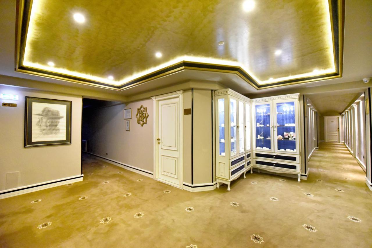 Hotel Hymeti'S Palace โปกราเดซ ภายนอก รูปภาพ