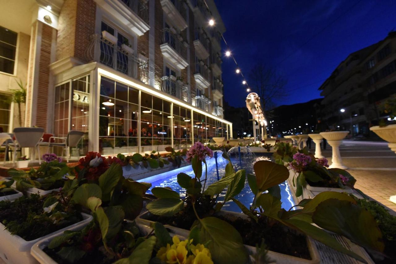 Hotel Hymeti'S Palace โปกราเดซ ภายนอก รูปภาพ