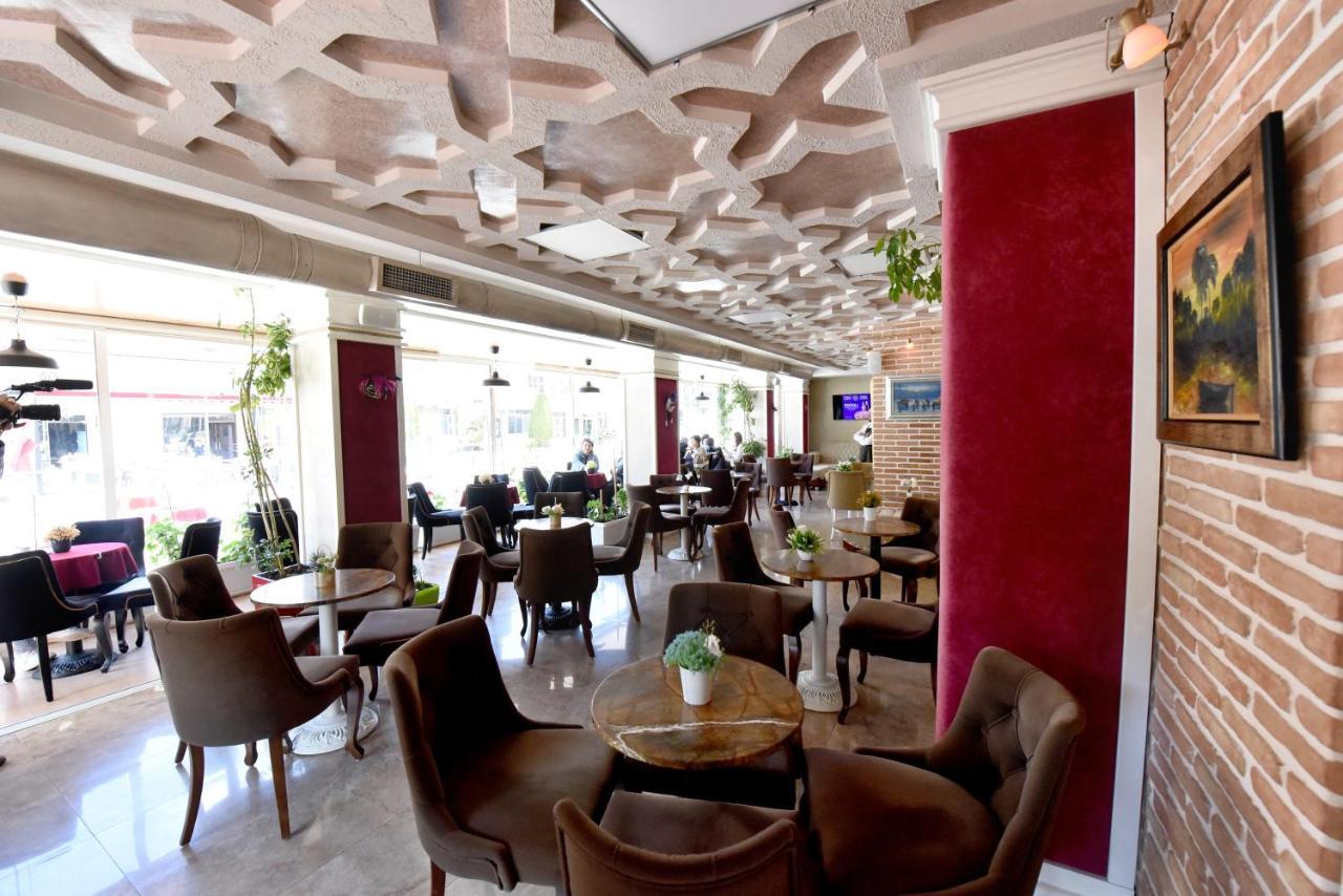 Hotel Hymeti'S Palace โปกราเดซ ภายนอก รูปภาพ